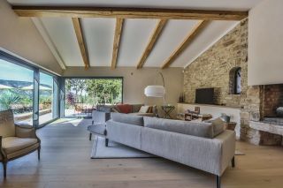 maison 8 Pièces en location saisonnière sur OPPEDE (84580)