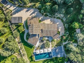 maison 8 Pièces en location saisonnière sur OPPEDE (84580)