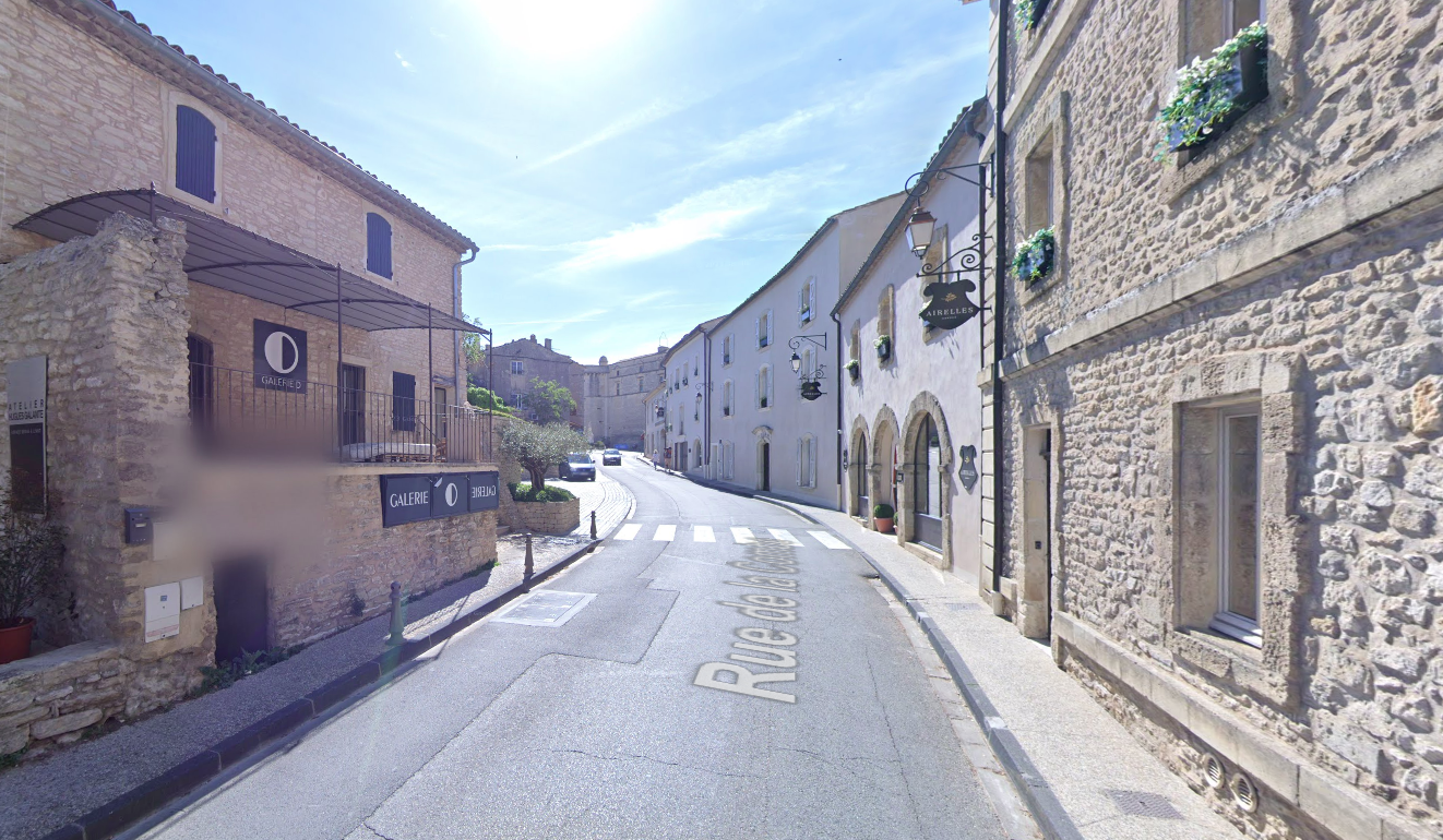 house 4 Rooms for sale on GORDES (84220)