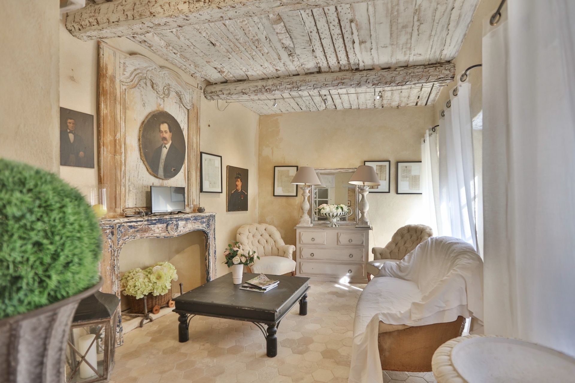 house 4 Rooms for sale on GORDES (84220)