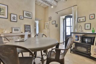 house 4 Rooms for sale on GORDES (84220)