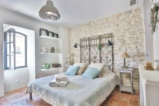 house 4 Rooms for sale on GORDES (84220)
