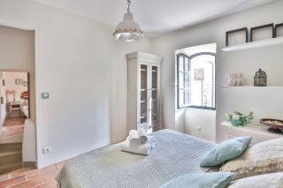 house 4 Rooms for sale on GORDES (84220)