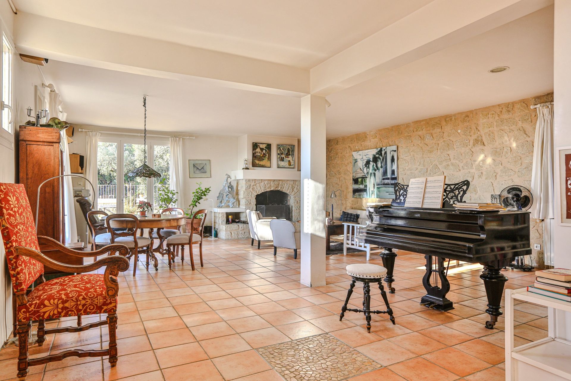 maison 7 Pièces en vente sur LE BARROUX (84330)