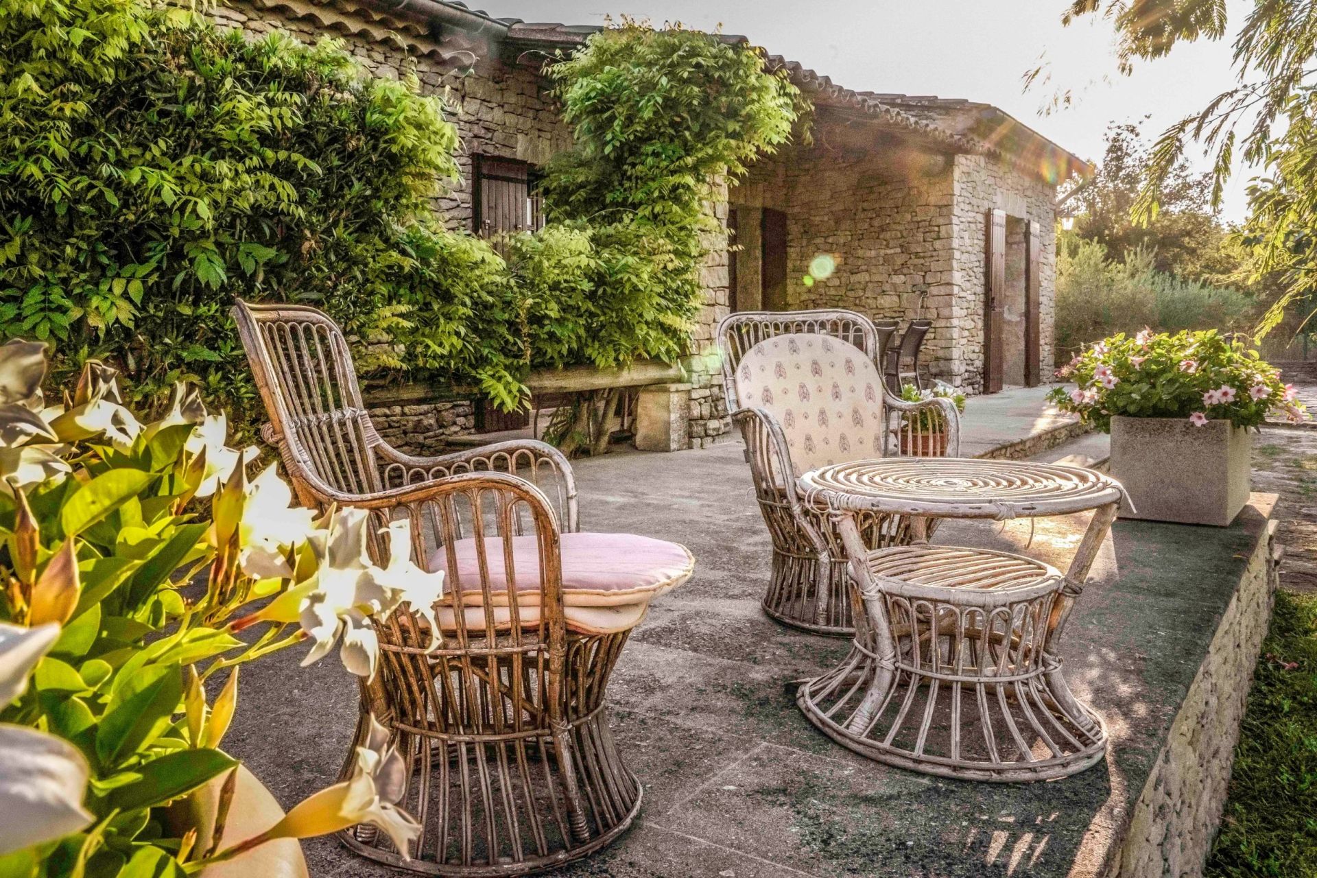 maison 10 Pièces en vente sur GORDES (84220)