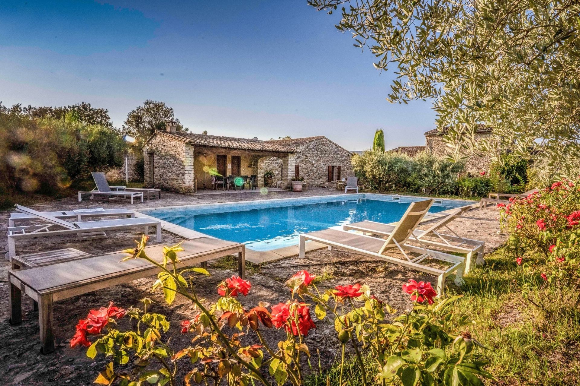 maison 10 Pièces en vente sur GORDES (84220)