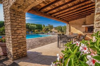 maison 10 Pièces en vente sur GORDES (84220)