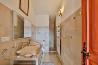 maison 10 Pièces en vente sur GORDES (84220)