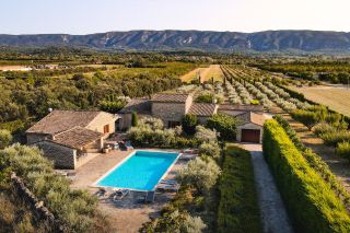 maison 10 Pièces en vente sur GORDES (84220)