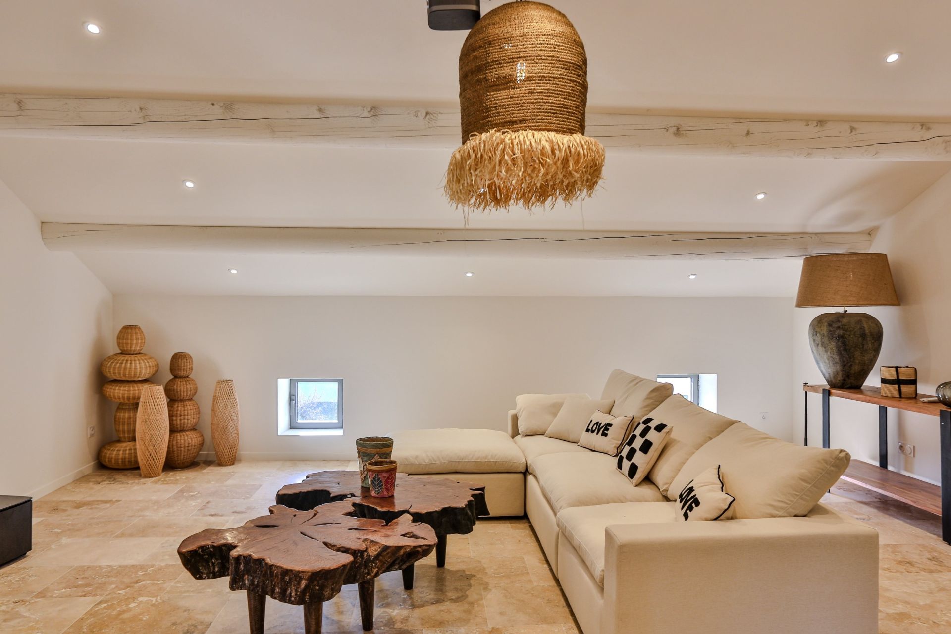 maison 12 Pièces en vente sur PERNES LES FONTAINES (84210)