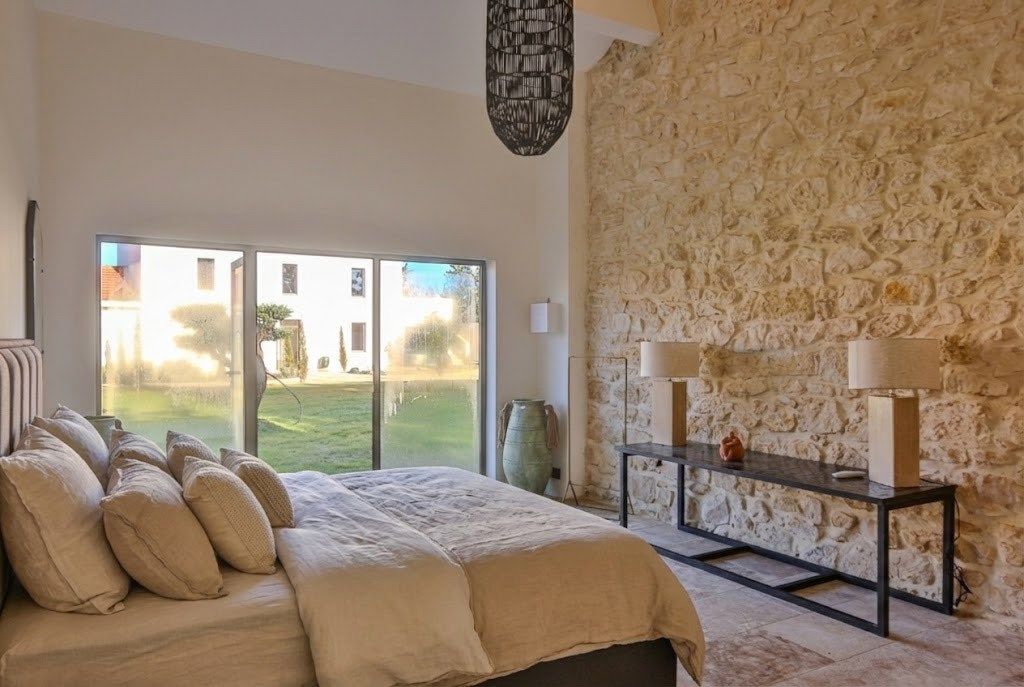 maison 12 Pièces en vente sur PERNES LES FONTAINES (84210)