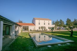 maison 12 Pièces en vente sur PERNES LES FONTAINES (84210)
