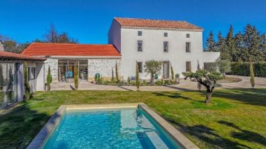 maison 12 Pièces en vente sur PERNES LES FONTAINES (84210)