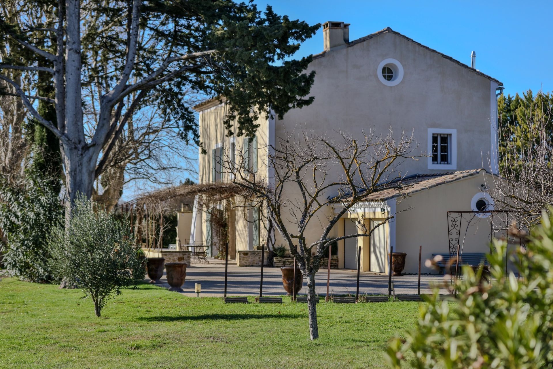 house 9 Rooms for sale on PERNES LES FONTAINES (84210)