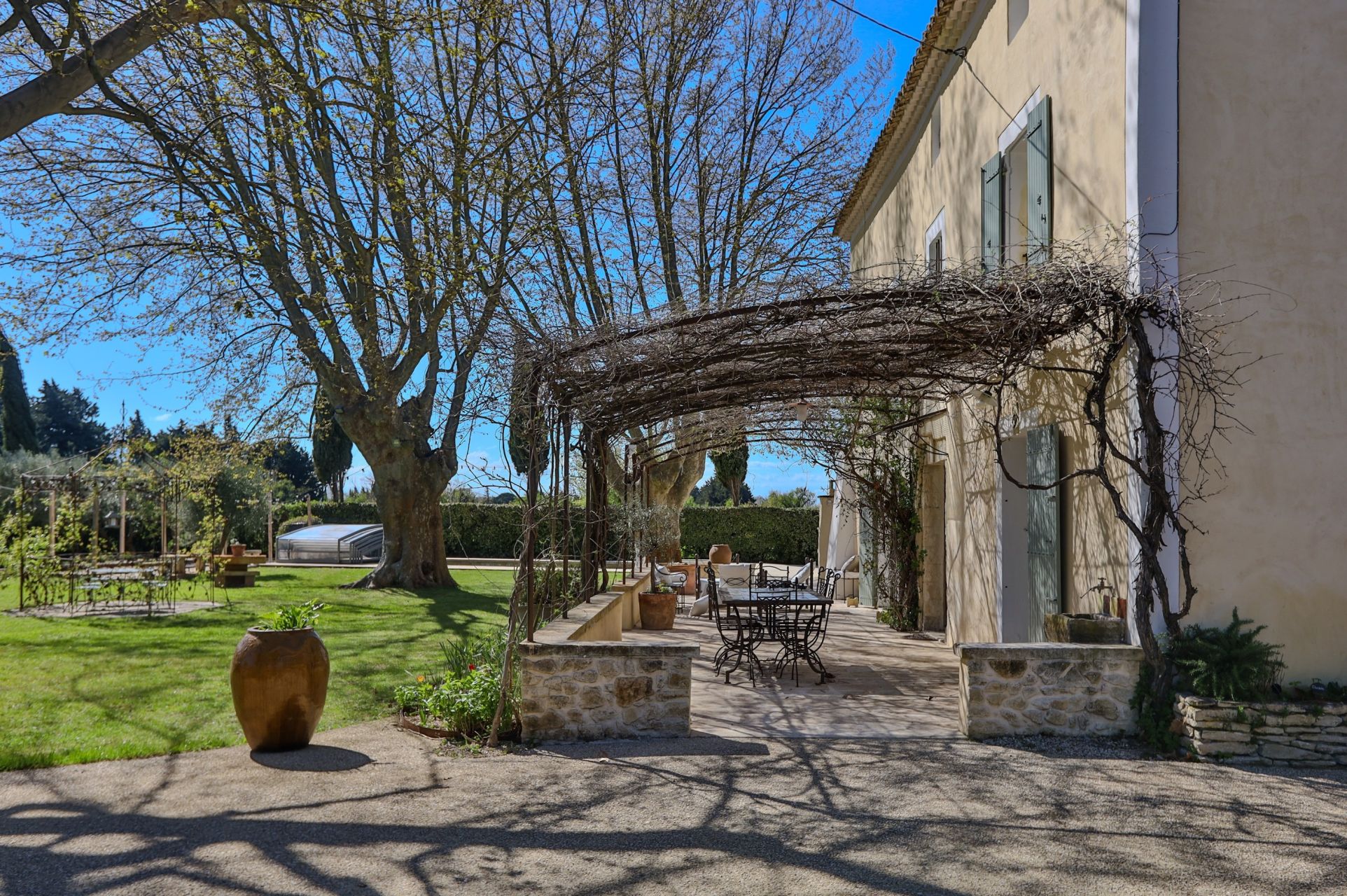 maison 9 Pièces en vente sur PERNES LES FONTAINES (84210)