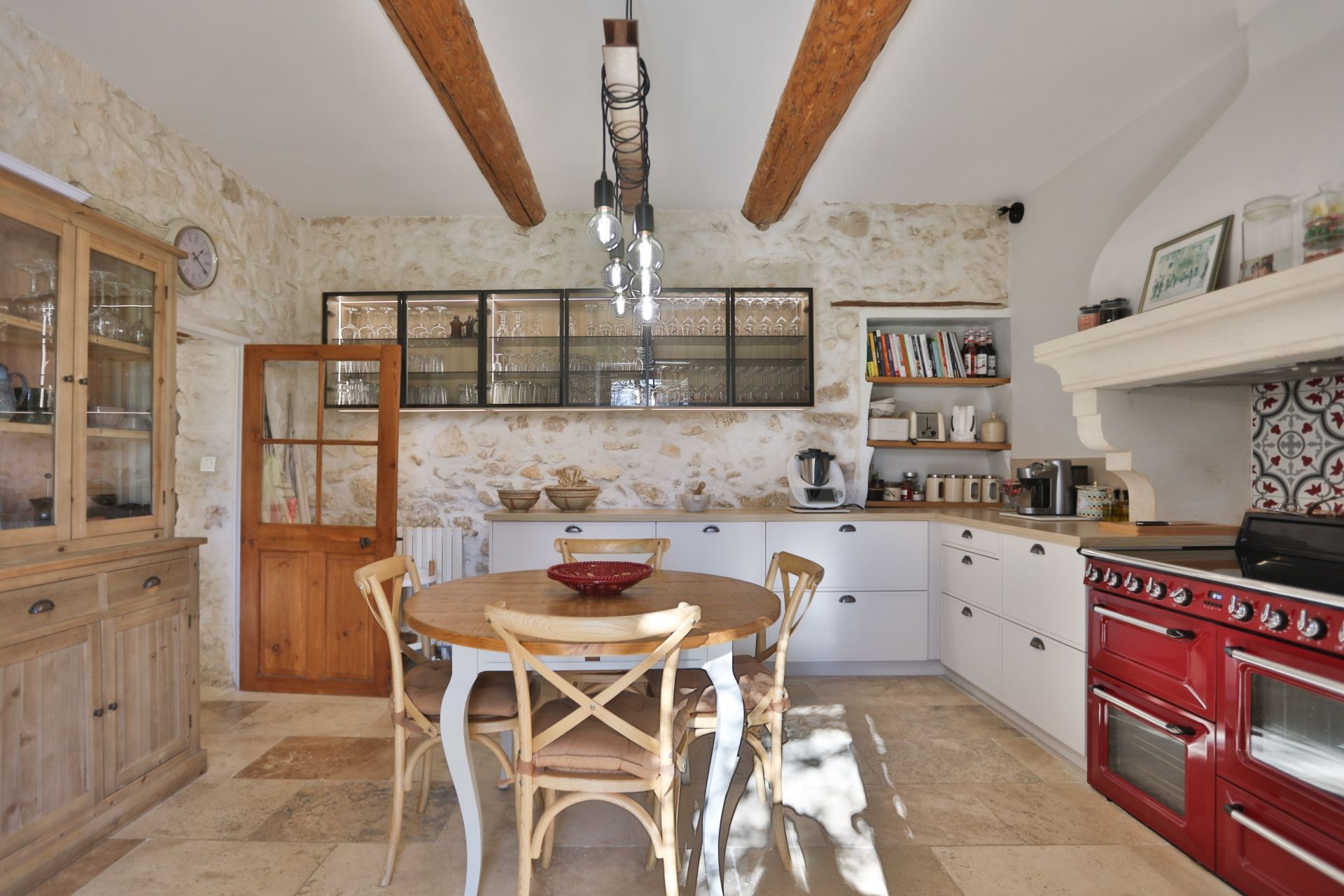maison 9 Pièces en vente sur PERNES LES FONTAINES (84210)
