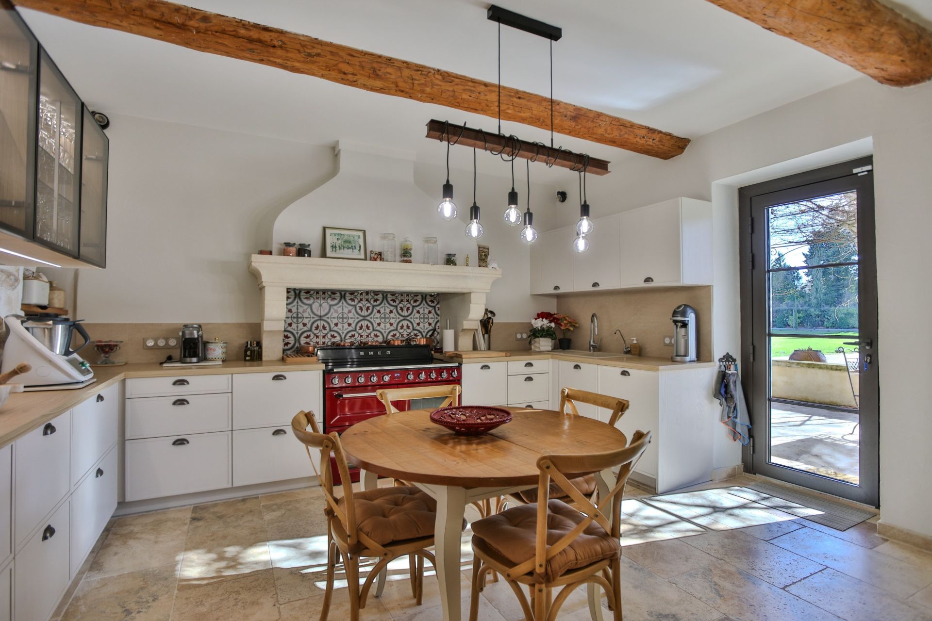 maison 9 Pièces en vente sur PERNES LES FONTAINES (84210)