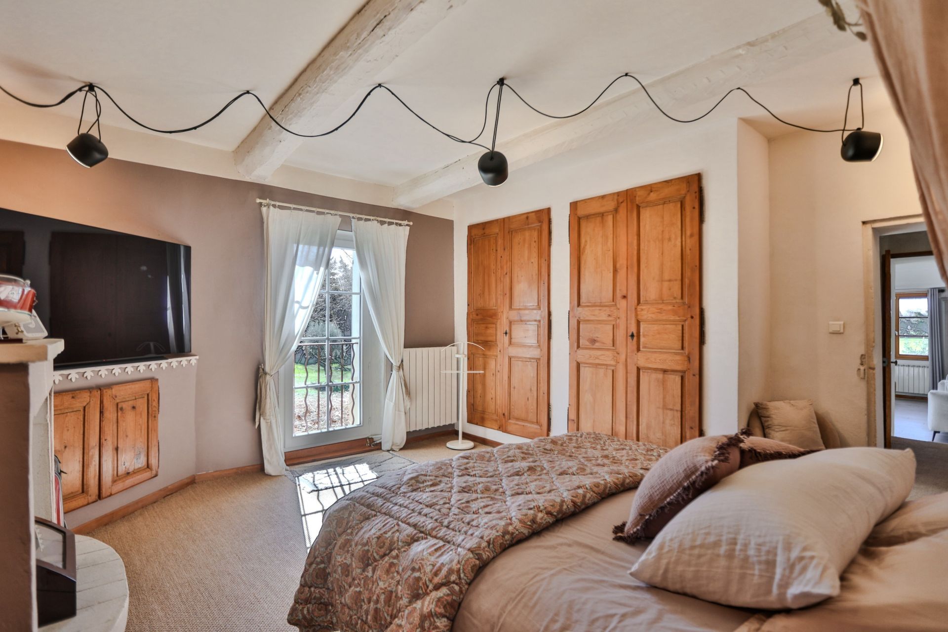 maison 9 Pièces en vente sur PERNES LES FONTAINES (84210)