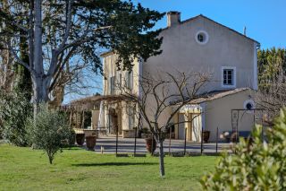 house 9 Rooms for sale on PERNES LES FONTAINES (84210)