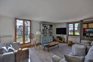 maison 9 Pièces en vente sur PERNES LES FONTAINES (84210)