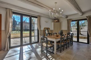 maison 9 Pièces en vente sur PERNES LES FONTAINES (84210)