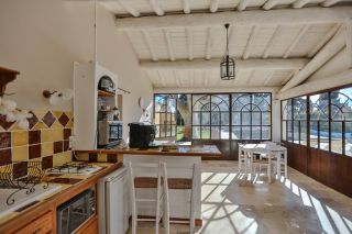 maison 9 Pièces en vente sur PERNES LES FONTAINES (84210)