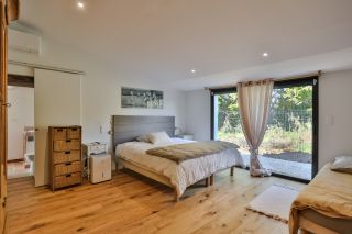 house 9 Rooms for sale on PERNES LES FONTAINES (84210)