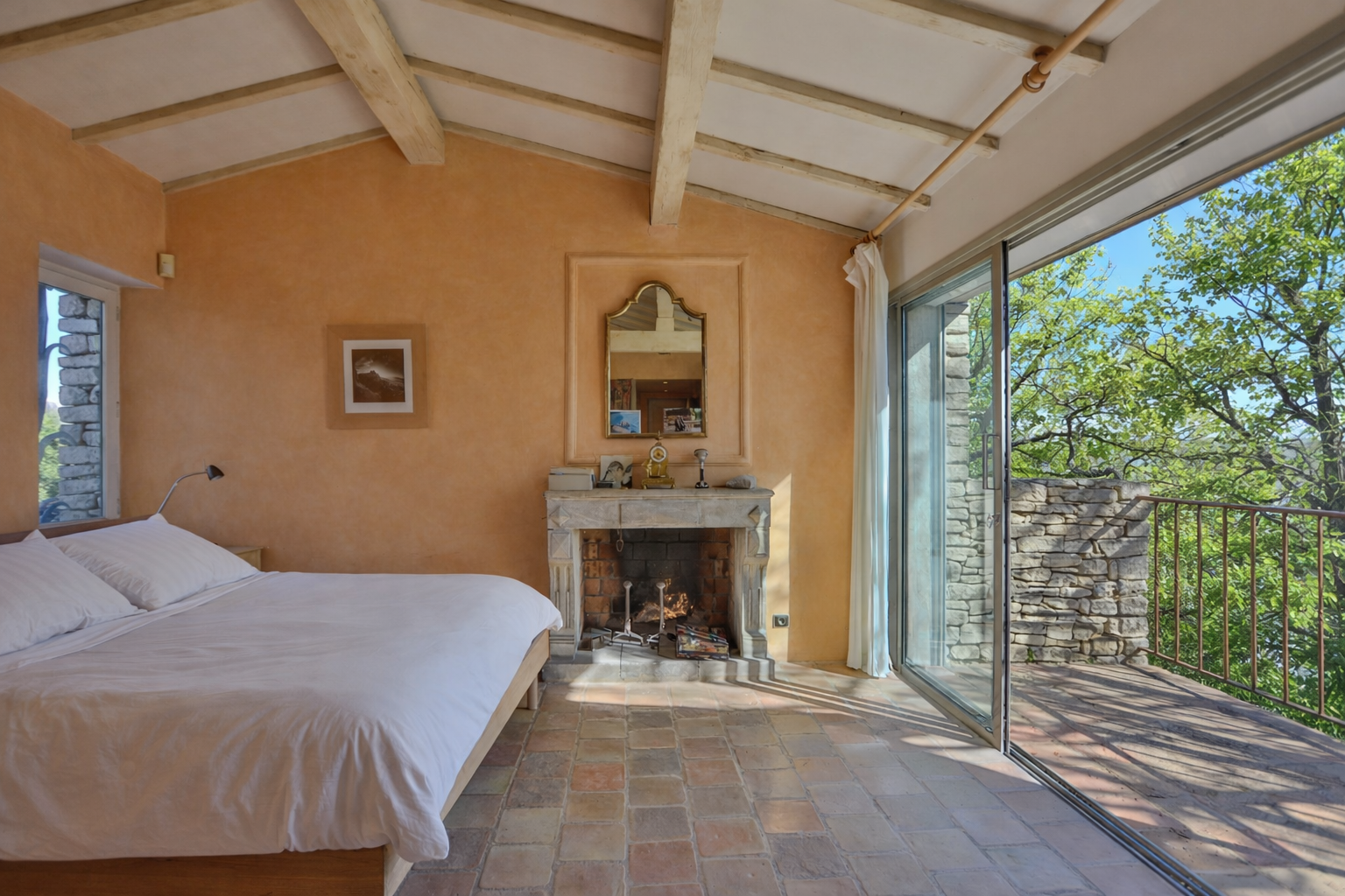 maison 15 Pièces en vente sur GORDES (84220)