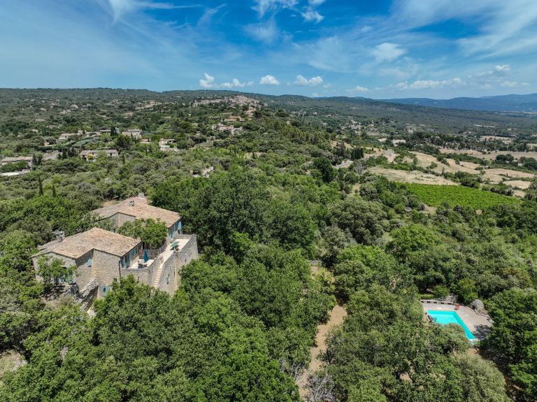maison 15 Pièces en vente sur GORDES (84220)