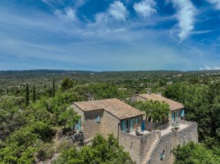 maison 15 Pièces en vente sur GORDES (84220)