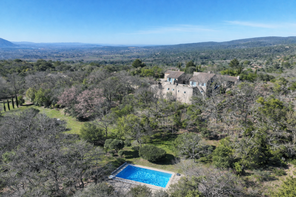 Sale House Gordes 15&nbsp;Rooms 270&nbsp;m²