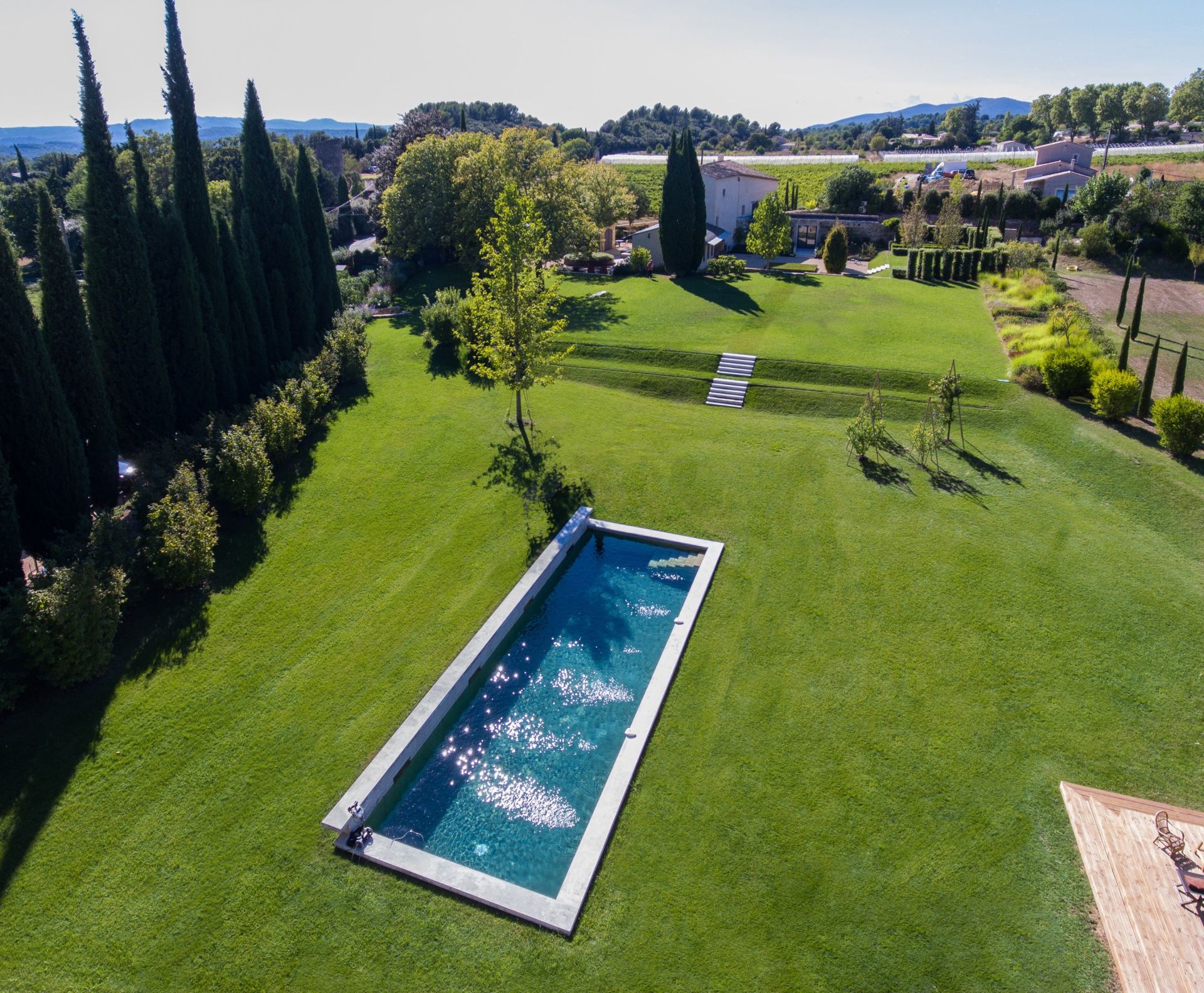 maison 12 Pièces en vente sur VAUGINES (84160)