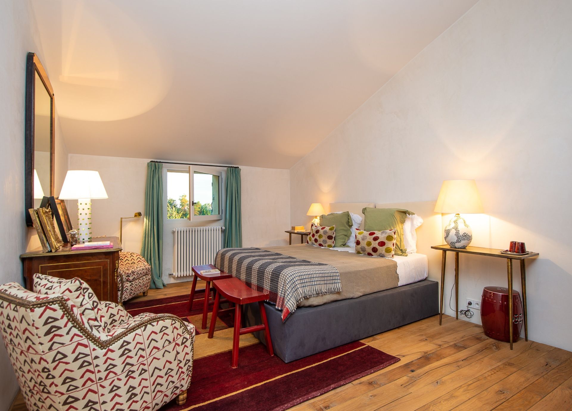 maison 12 Pièces en vente sur VAUGINES (84160)