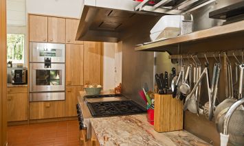 house 12 Rooms for sale on VAUGINES (84160)