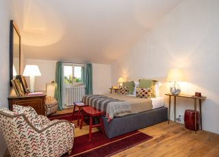 maison 12 Pièces en vente sur VAUGINES (84160)