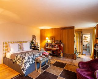 house 12 Rooms for sale on VAUGINES (84160)