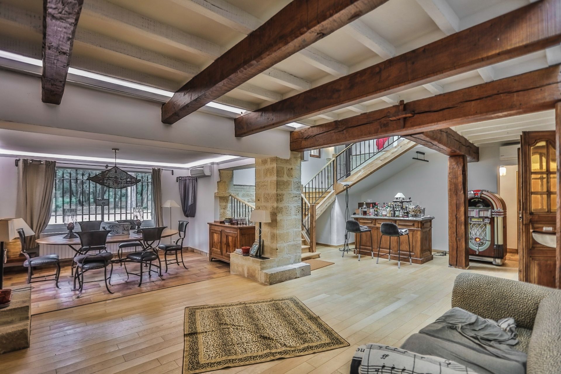 maison 15 Pièces en vente sur CHATEAUNEUF DU PAPE (84230)