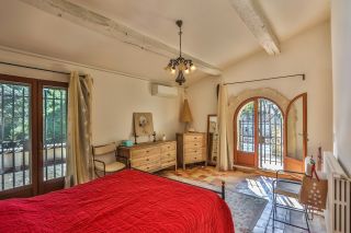 house 15 Rooms for sale on CHATEAUNEUF DU PAPE (84230)