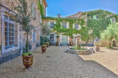 Sale Property Bonnieux 15&nbsp;Rooms 1200&nbsp;m²