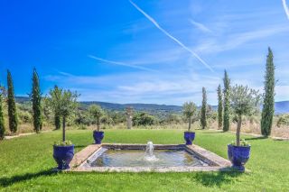 property 15 Rooms for sale on BONNIEUX (84480)