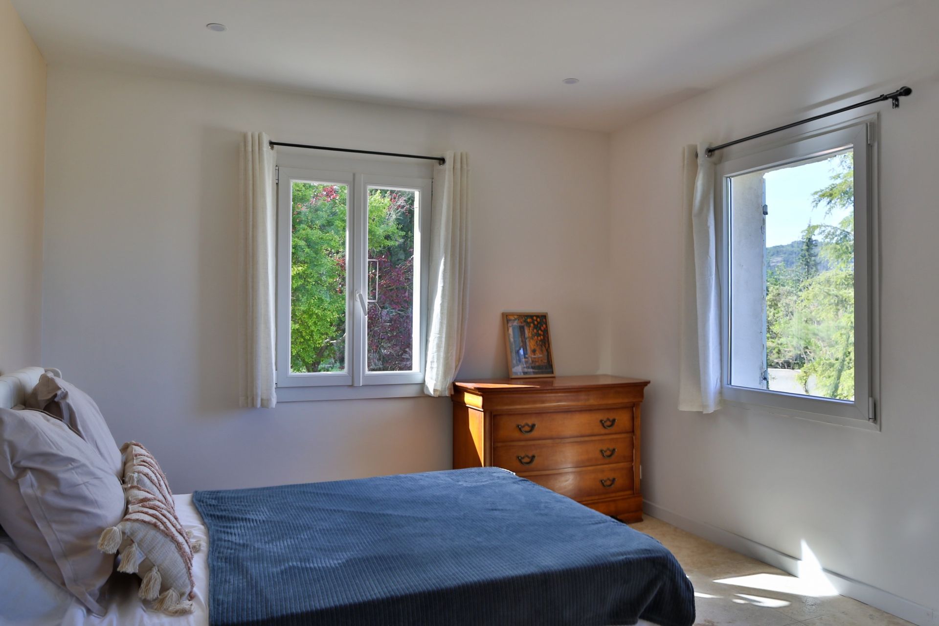 house 10 Rooms for sale on RUSTREL (84400)