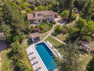maison 10 Pièces en vente sur RUSTREL (84400)