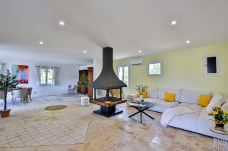 house 10 Rooms for sale on RUSTREL (84400)