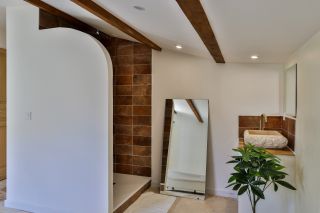 house 10 Rooms for sale on RUSTREL (84400)