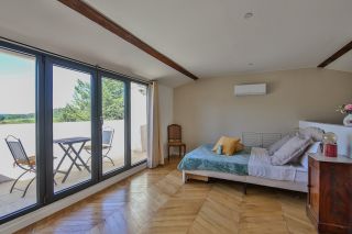 house 10 Rooms for sale on RUSTREL (84400)