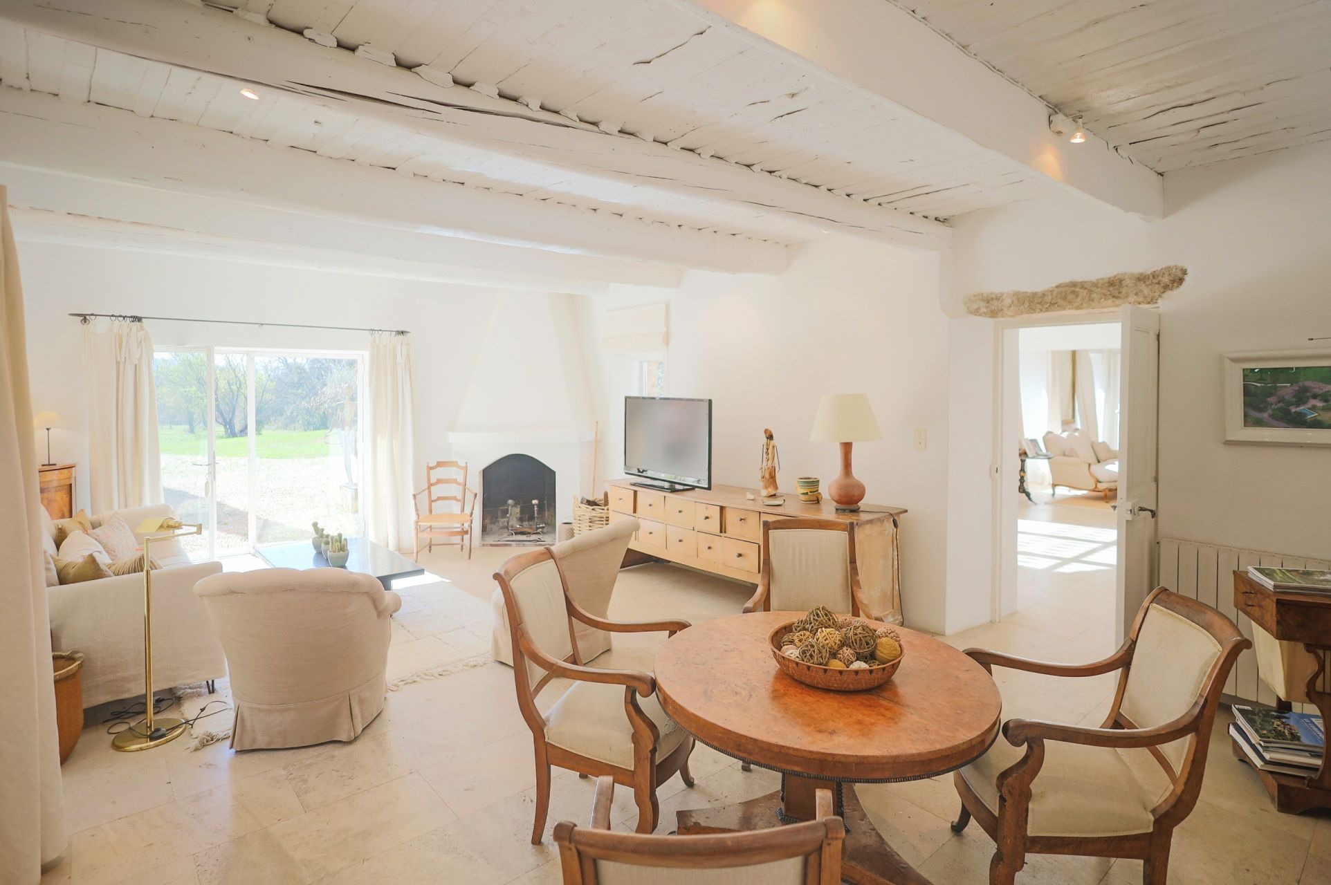 house 15 Rooms for sale on GORDES (84220)