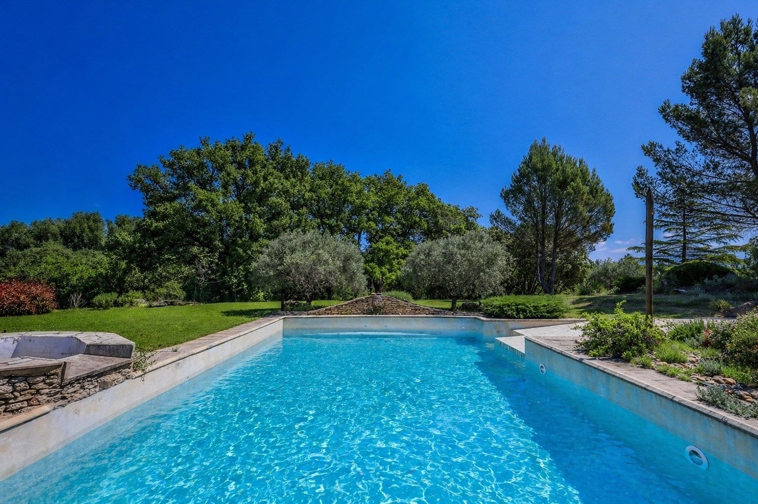 maison 10 Pièces en vente sur OPPEDE (84580)