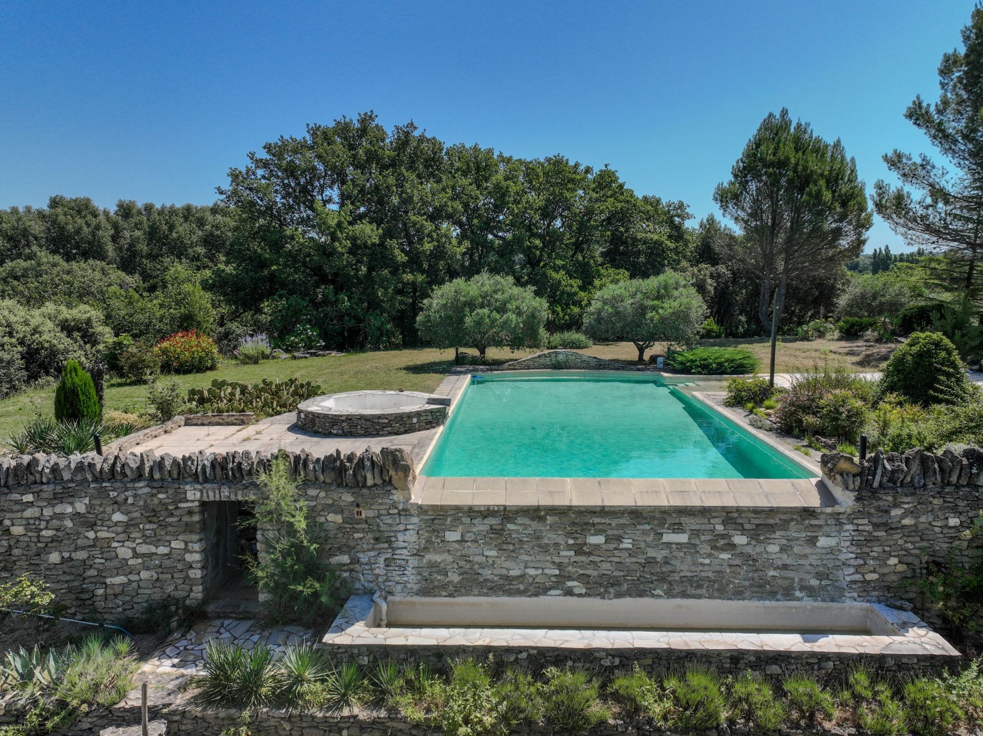 maison 10 Pièces en vente sur OPPEDE (84580)
