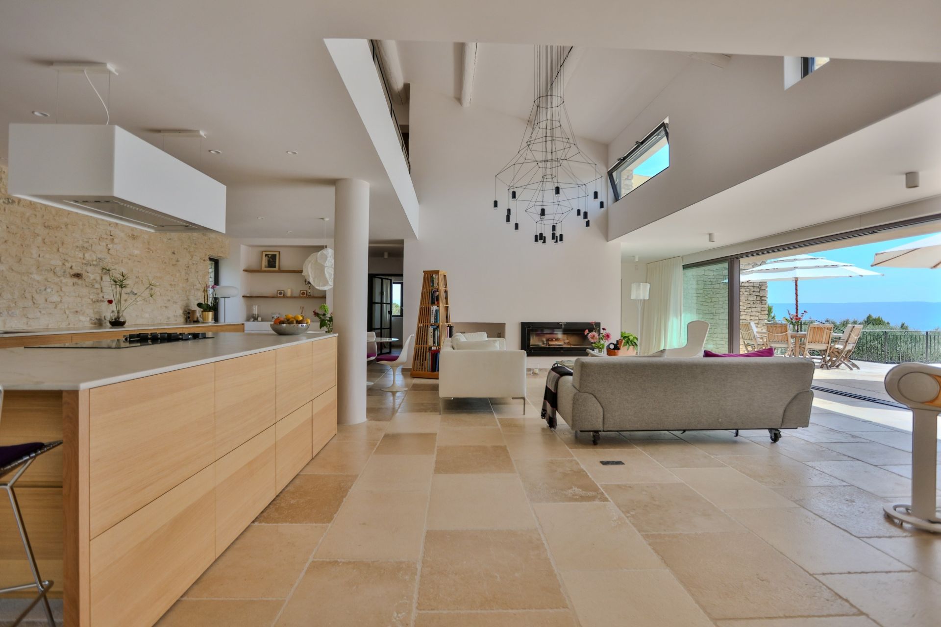 maison 10 Pièces en vente sur GORDES (84220)