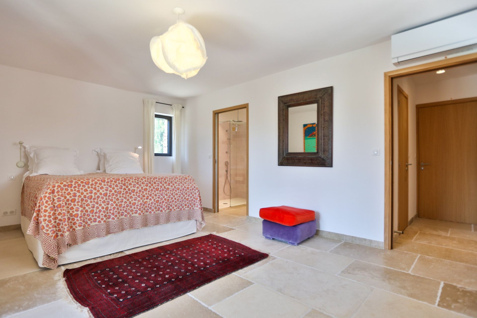 house 10 Rooms for sale on GORDES (84220)